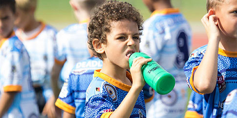 DC_child_taking_drink_from_bottle1-1518507748416-57bae4